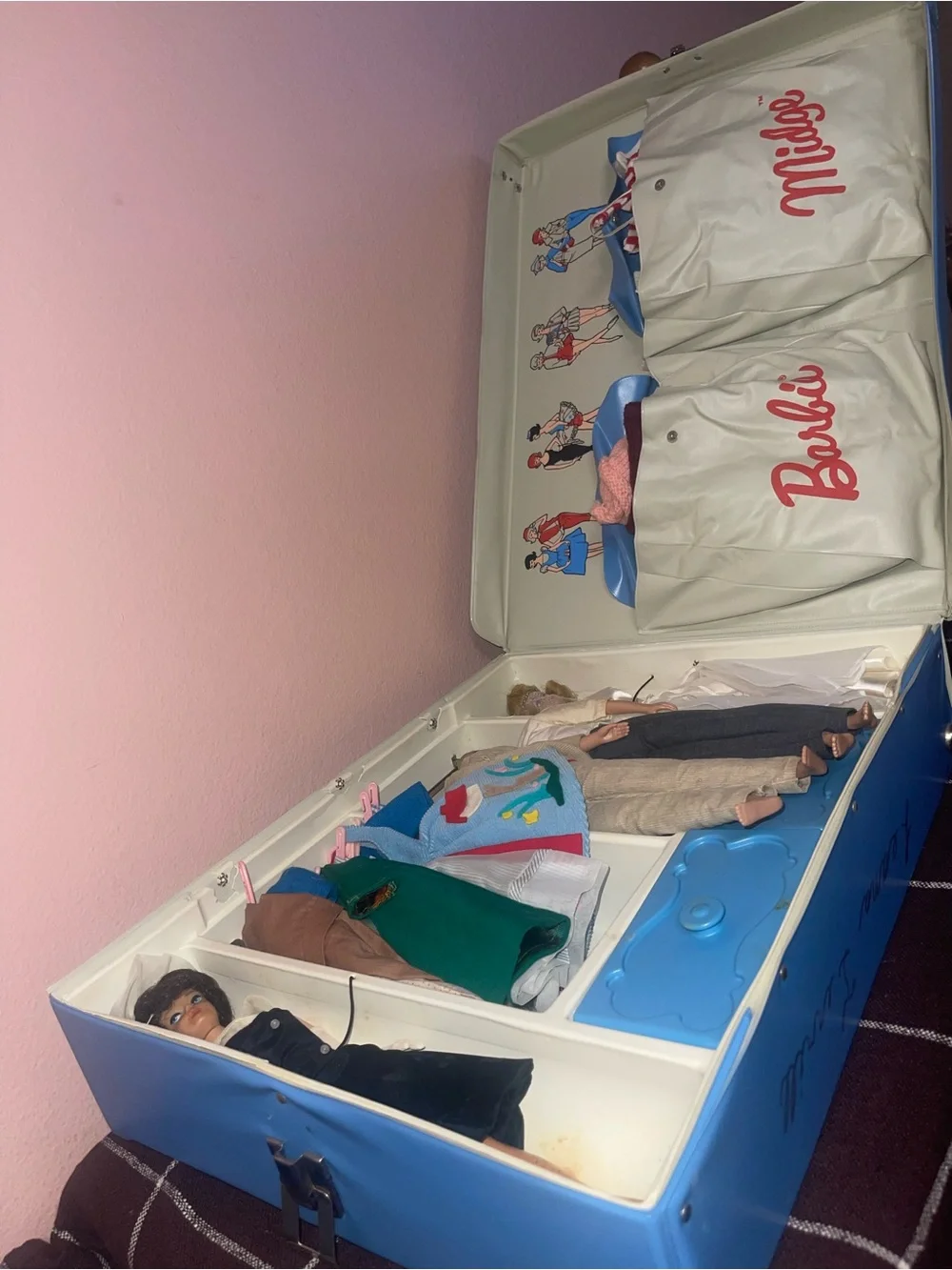 Vintage Mattel 1963 Barbie and Midge Doll Case with Dolls and Outfits